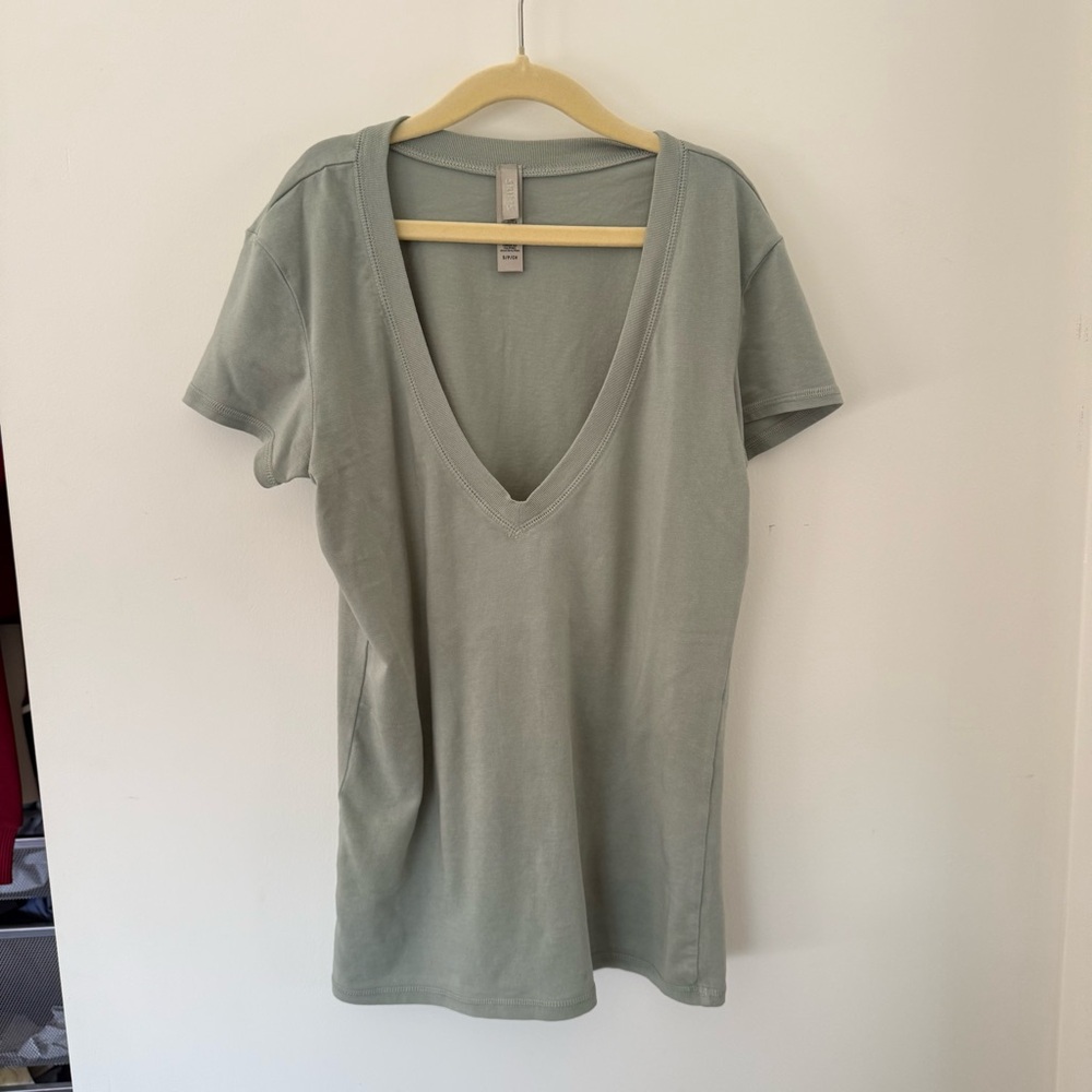 Skims V-Neck Mineral Green Top